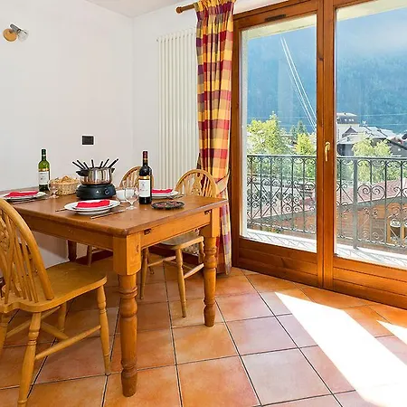 Guillemard Apartment
